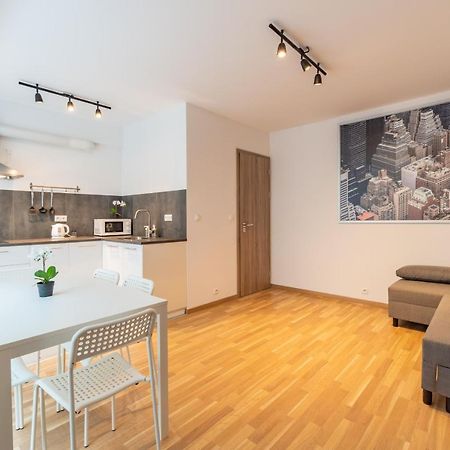 Brand New Two Room Apartment #26 With Free Secure Parking Close To Center Prag Exterior foto