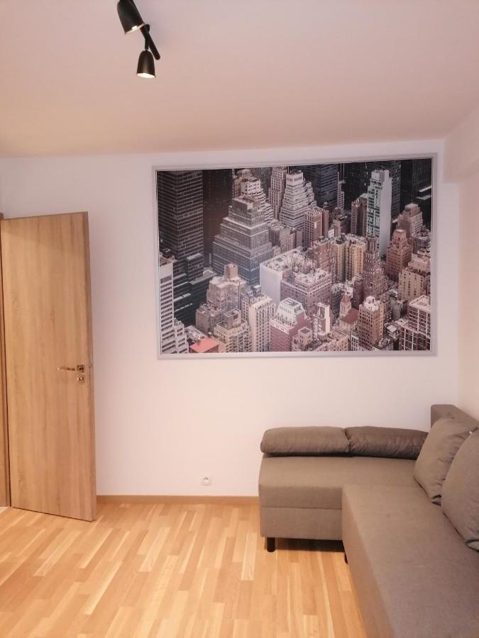 Brand New Two Room Apartment #26 With Free Secure Parking Close To Center Prag Exterior foto