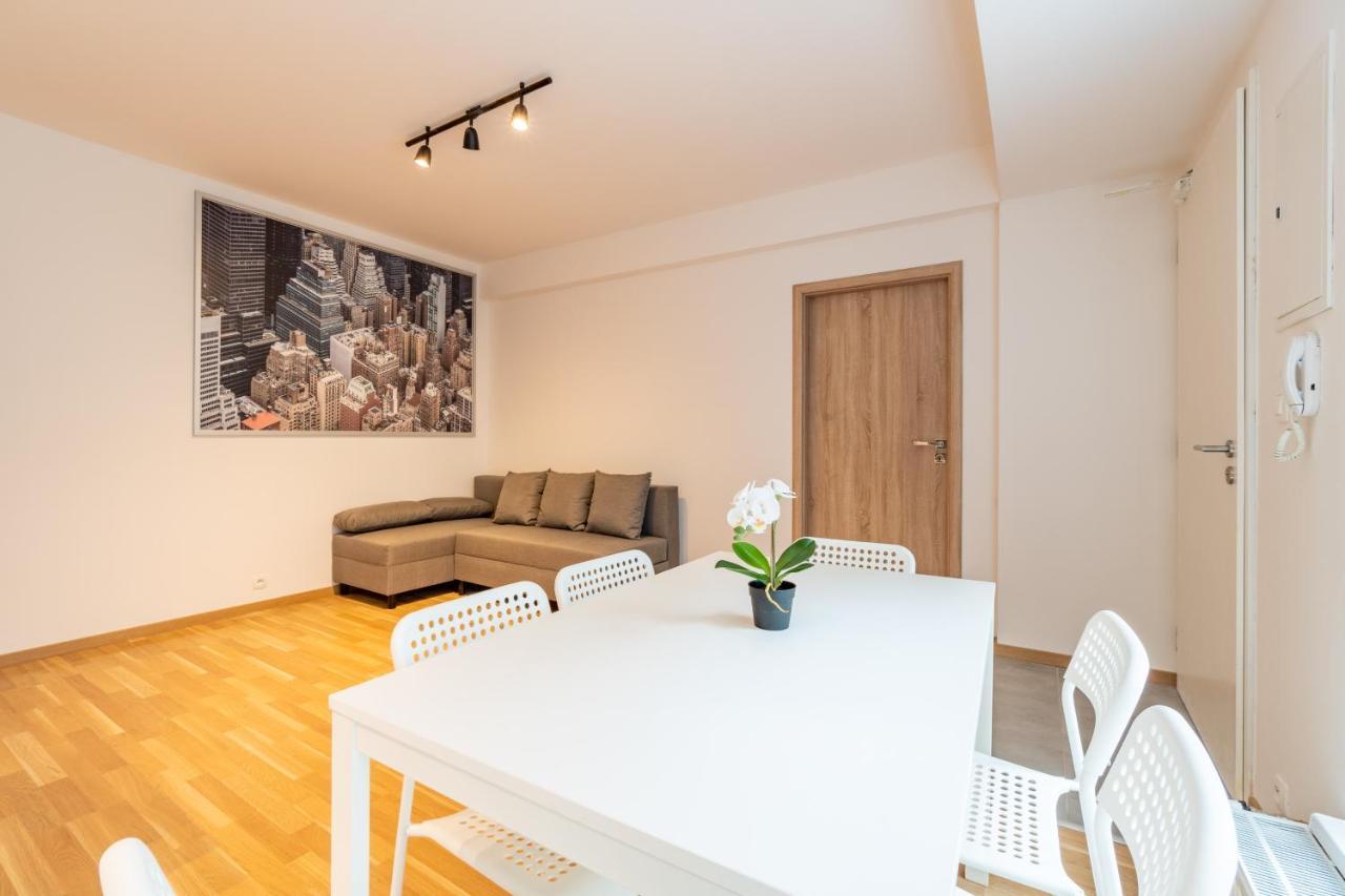Brand New Two Room Apartment #26 With Free Secure Parking Close To Center Prag Exterior foto